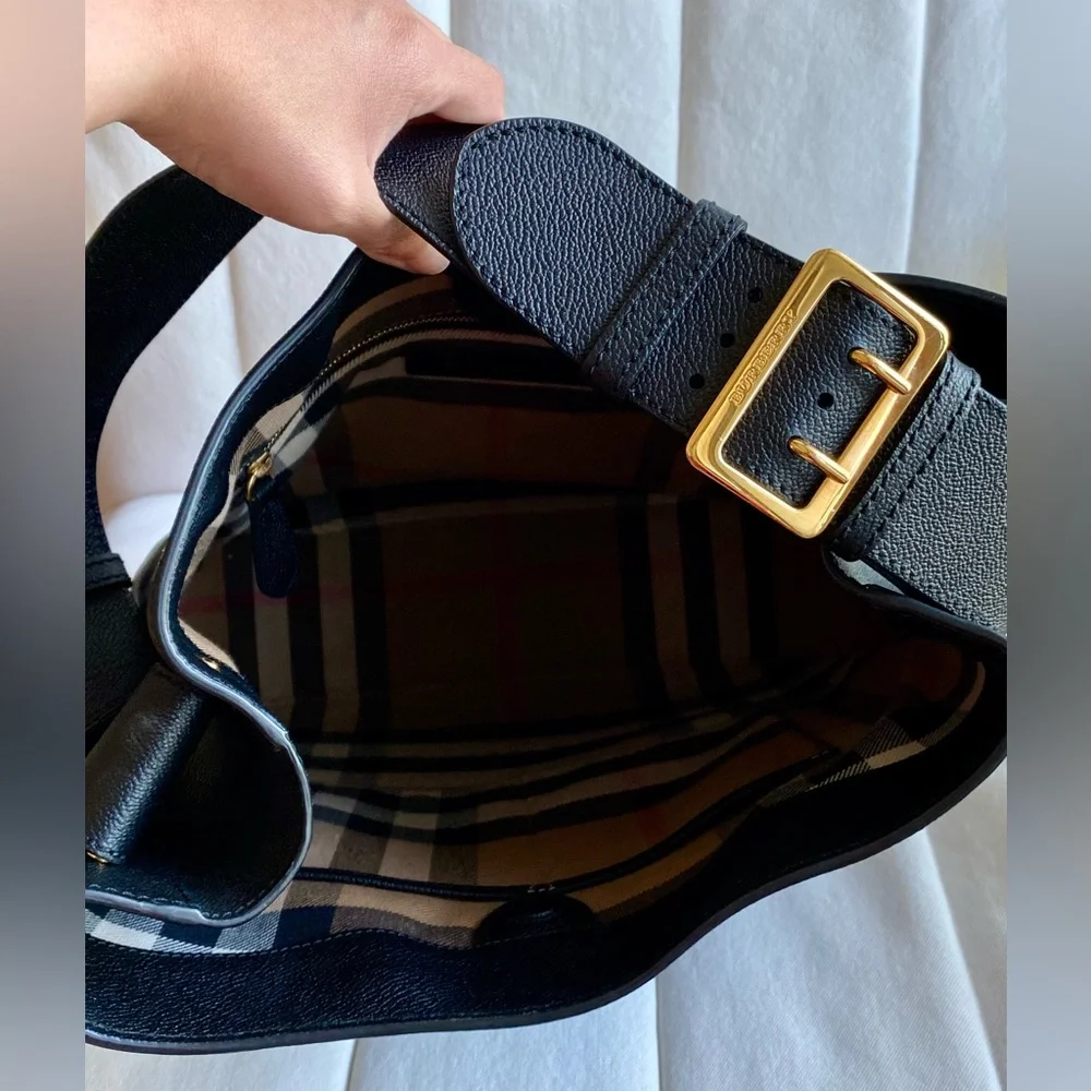 BURBERRY Elmstone Black Leather Hobo Bag - Picture 3 of 10